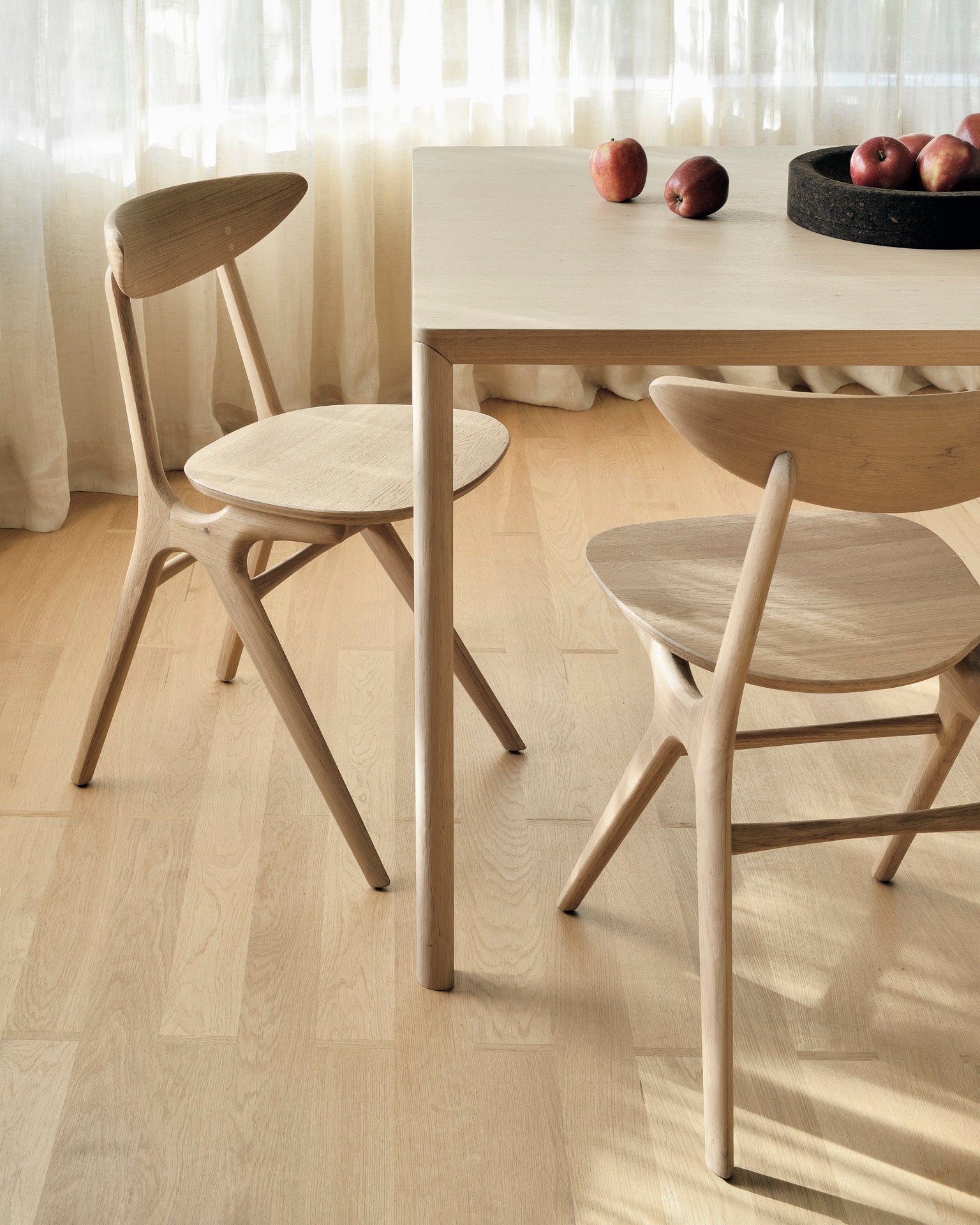 比利時原裝進口實木傢俬 - 餐桌系列 - Air系列橡木餐桌