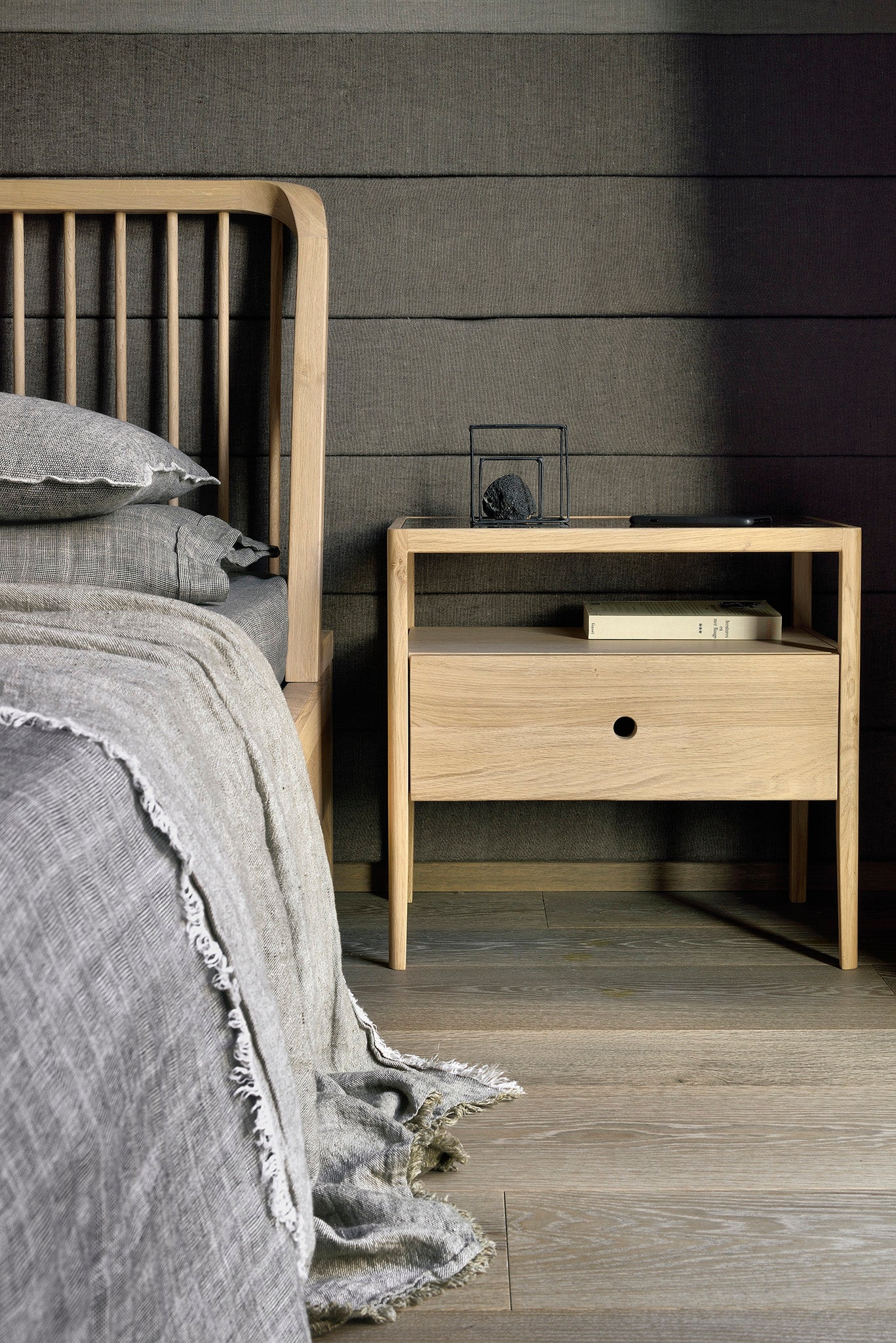 比利時原裝進口實木傢俬 - 臥室系列 - Spindle系列橡木床