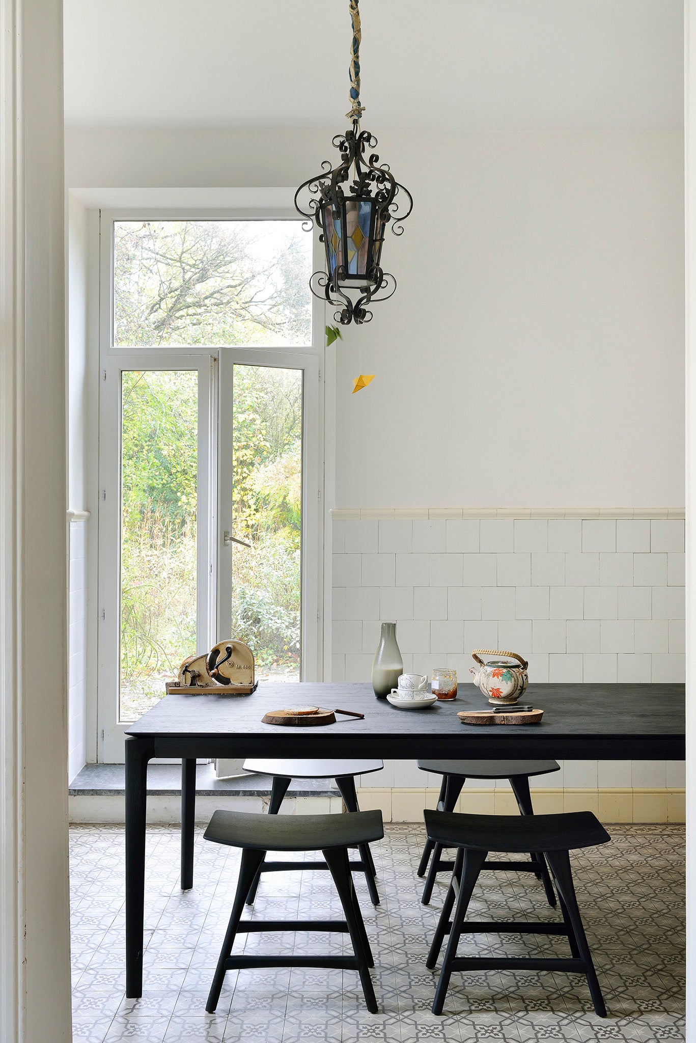 比利時原裝進口實木傢俬 - 餐桌系列 - Arc系列黑色橡木餐桌